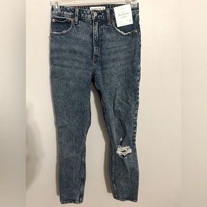 Abercrombie Curve Love The Skinny High Rise Jeans // never worn